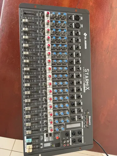 Vendo mesa de som starmix