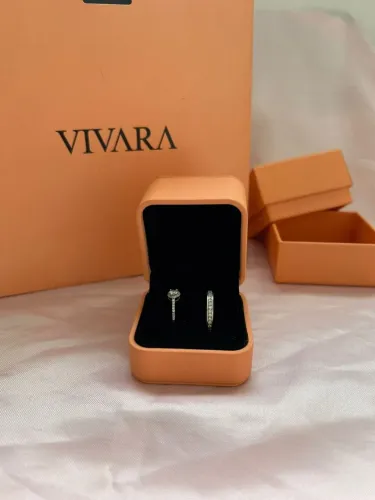 Vivara - Aliança e Solitário em prata 925 e Zirconias - aro 16