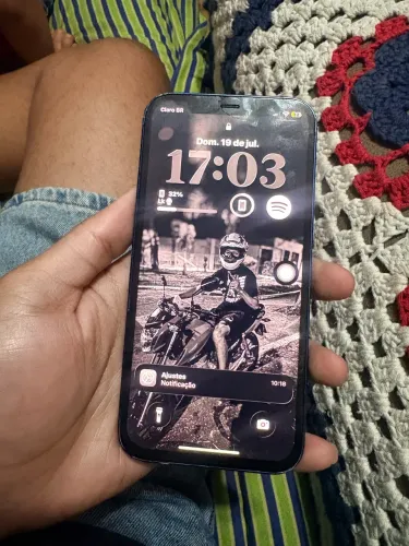 iPhone 12 - 64 GB