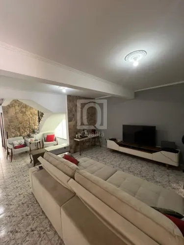 Casa à venda no Jardim Simus, zona oeste de Sorocaba!