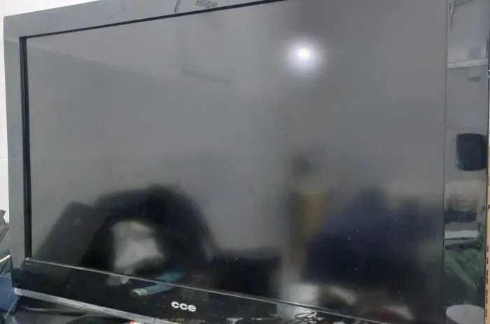 Televisão CCE de 42 polegadas 