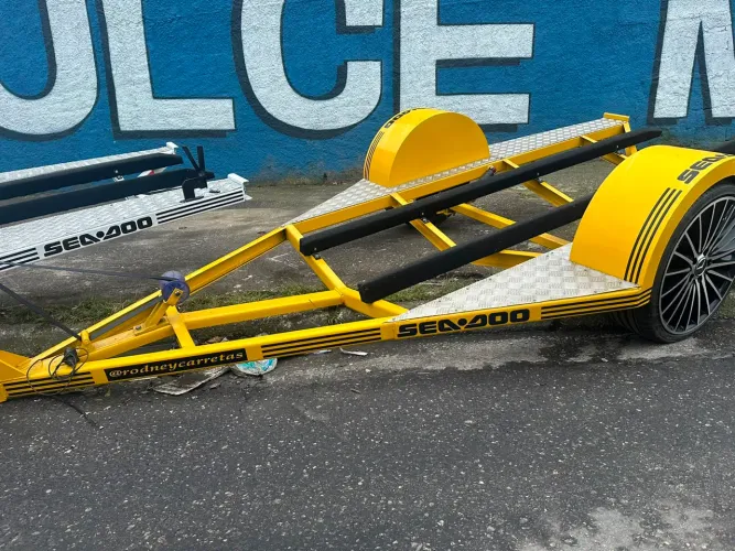 Carretinha de jet-ski personalizada