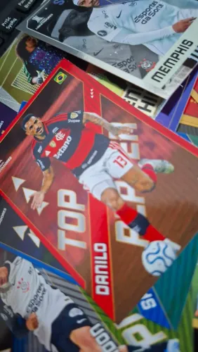 Figurinhas originais Brasileirão 2026 e 2025