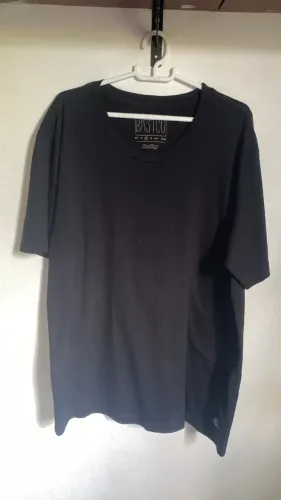 Camisa Camiseta básica Redley Preta Alma solar Tam. M