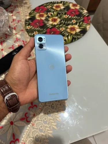Moto E22 - com defeito