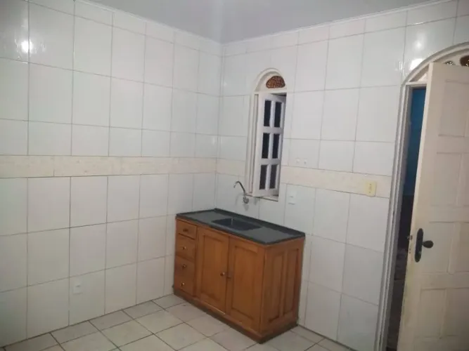 Alugo Kitnet - Teixeira de Freitas, BA - Em frente ao Ambulatório UNIMED!