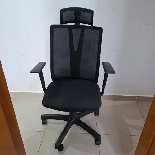 Vende-se cadeira gamer presidente nova