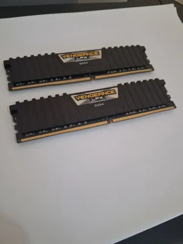 Memória Corsair 32GB 2x16gb 2666mhz CL16 Vengeance LPX