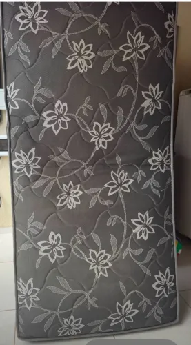 Vende -se cama box solteiro