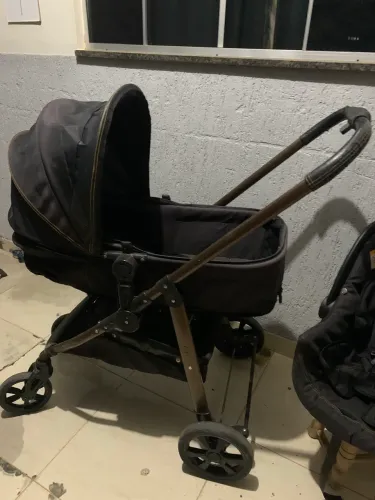 Carrinho de bebê + bebê conforto (GALZERANO)