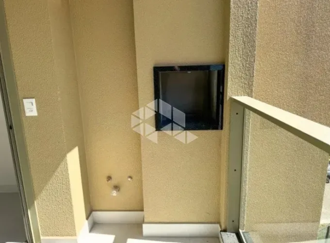 Apartamento com 1Suíte 1 vaga de garagem e Sacada com Churrasqueira no Jurerê Florianópoli