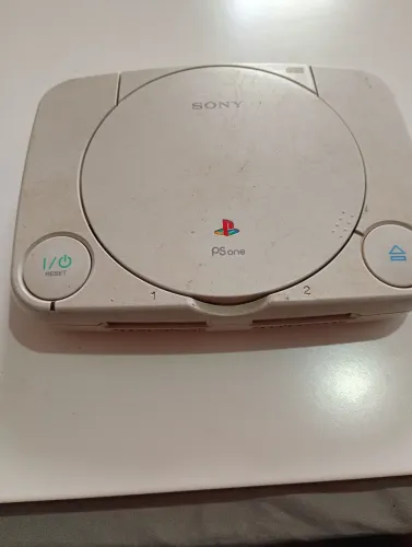 Playstation one para arrumar ou retirar peça só o console