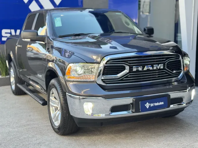 Ram Classic Laramie 5.7 V8 16V Gasolina 4X4 Aut. 2023