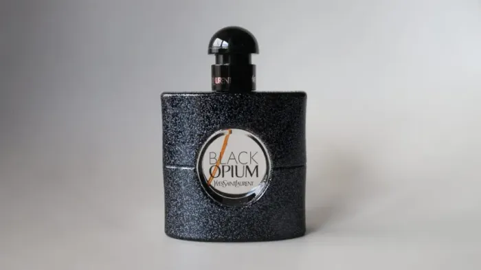 Perfume Yves Saint Laurent Black Opium Eau de Parfum Feminino 50ml - Parcial