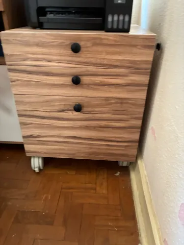 Gaveteiro, 3 gavetas, pastas suspensas.