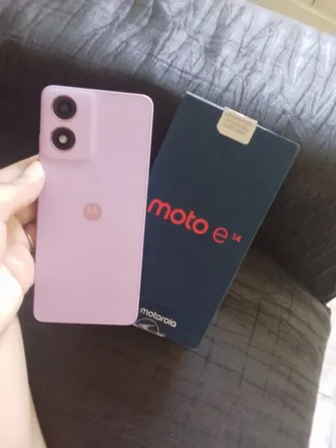 MOTO e14 