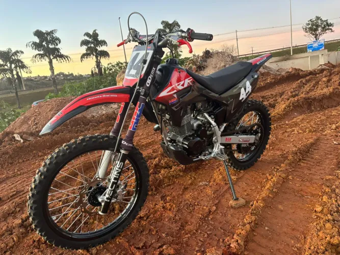 CRF 230 (impecável de verdade)