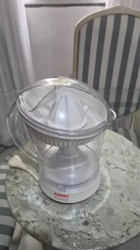 Espremedor de Frutas Arno Facipress 220V