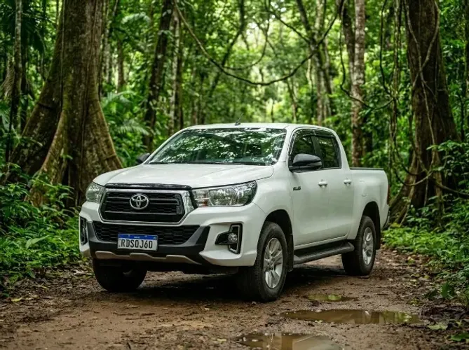 Toyota Hilux CD SR 4X4 2.8 TDI Diesel Aut. 2020