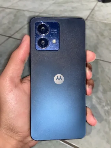 Moto g84