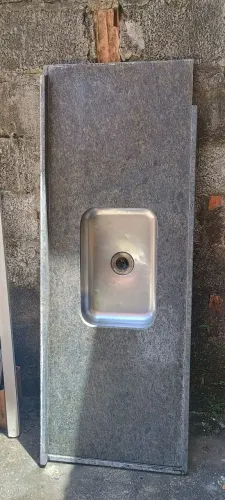 Pia de cozinha em granito 