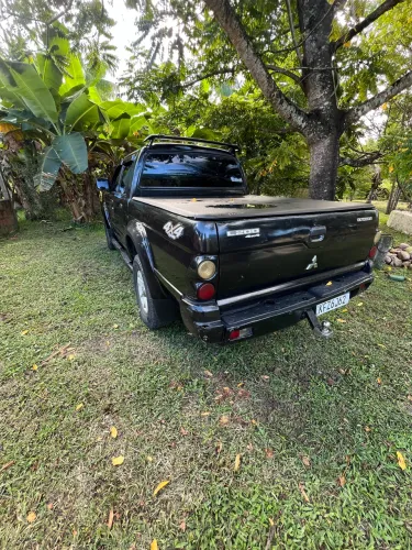 Mitsubishi L200 GLS 2.5 4X4 CD Diesel 2005