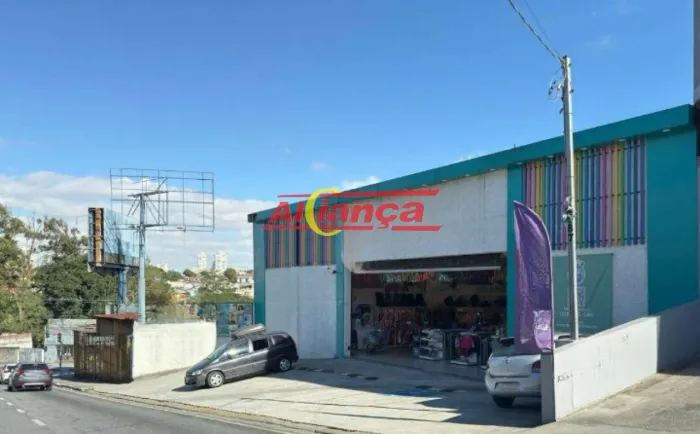 Salão comercial para alugar, 392 m² - Bom Clima - Guarulhos