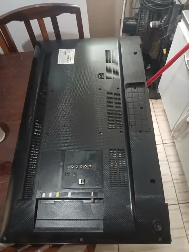 Tv pra retirada de peças 50reais