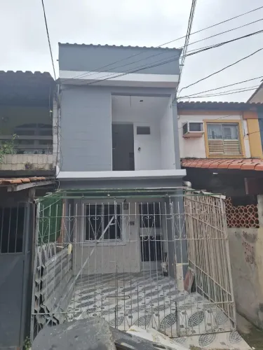 Casa dois quartos c/suite em condomínio - Próximo. Ao shopping N.Iguacu/ Doc incluso