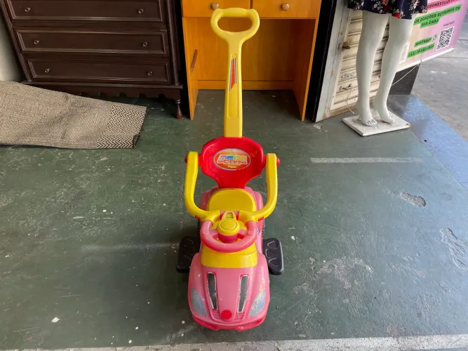 Carrinho de Passeio e Andador para Bebes Mega Car Xplast