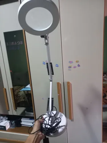 Luminária com 3 cores