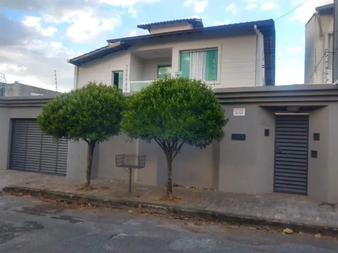 Linda casa da região da Pampulha