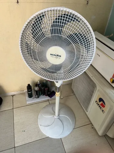 Ventilador Mondial para retirada de peças