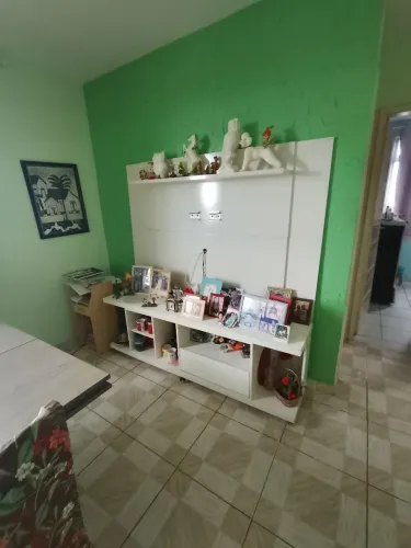 Rack TV parede com peça e gaveta