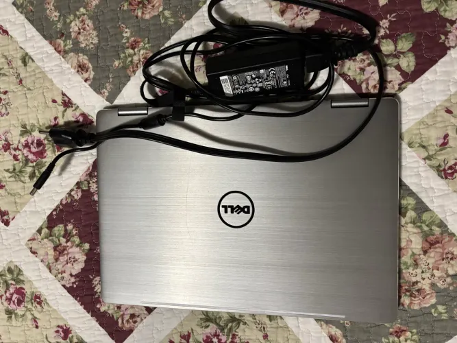 Notebook Dell Inspiron 13 7000 Cor i3 7 geração, SSD256gb 12 memória Win 11 pro