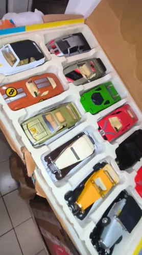 24 carrinhos coleção escala maior