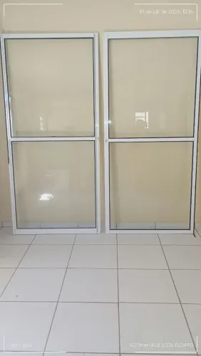 Porta de vidro com base de alumínio branco porta de correr 2.16 de altura com 1.00m cada