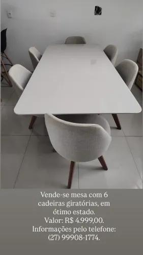 Mesa e cadeiras 