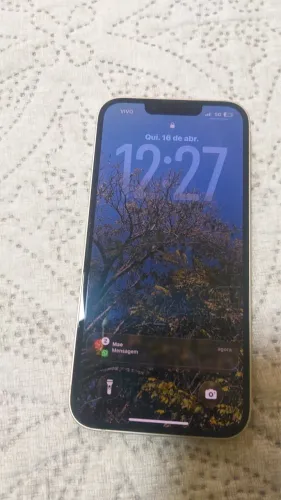 Vende se iPhone 13