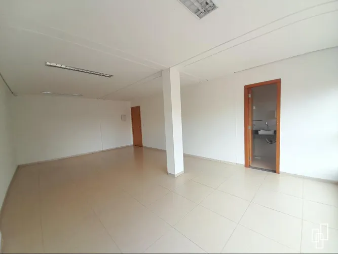 SALA COMERCIAL PARA LOCAÇÃO NA 403 SUL  PRATICIDADE E LOCALIZAÇÃO ESTRATÉGICA EM PALMAS