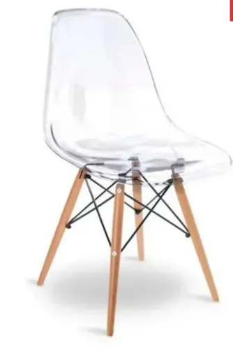 Cadeira de acrílico transparente