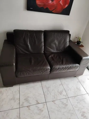Sofá de couro 2 lugares