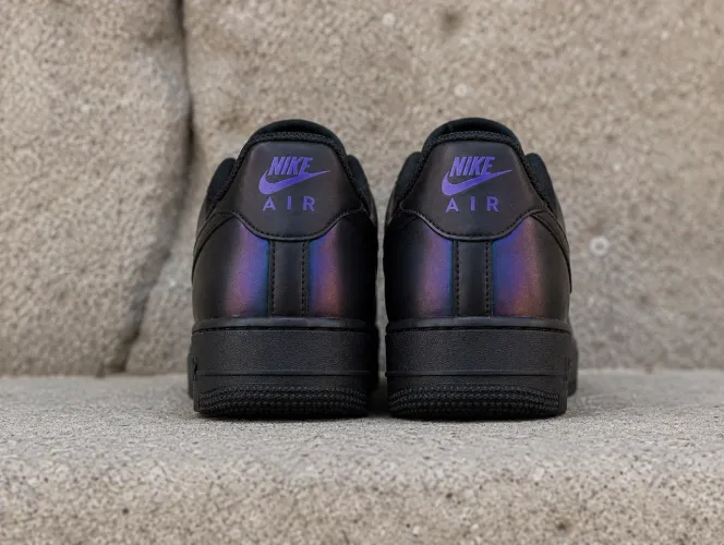 Nike air force 1 Preto furta cor (iridescente)