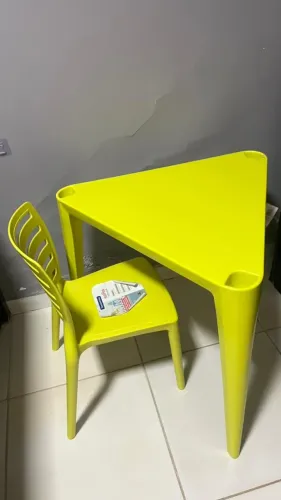 Mesa Infantil Triangular Sofia da Tramontina