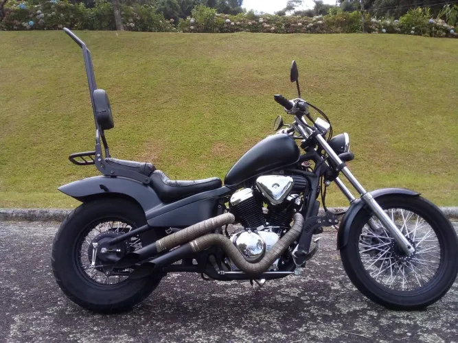 Shadow 600 Customizada