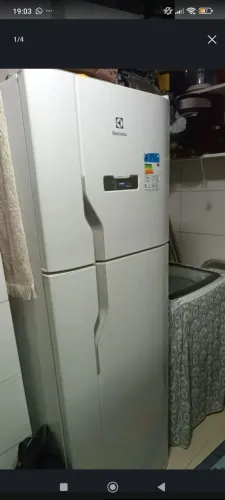 Geladeira Eletrolux 370L