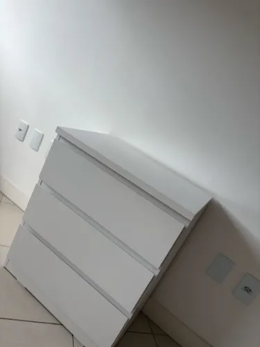 Armário com gavetas