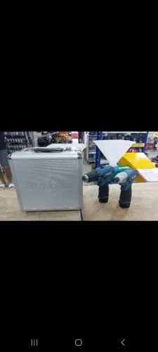 KIT FURADEIRA/ CHAVE DE IMPACTO 12V + BATERIAS MAKITA
