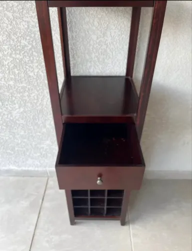 Estante Cristaleira Adega de bebidas para Sala de Estar