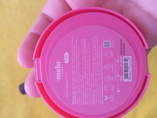 vendo pó compacto cobertura média e corretivo cobertura alta Ruby rose os dois